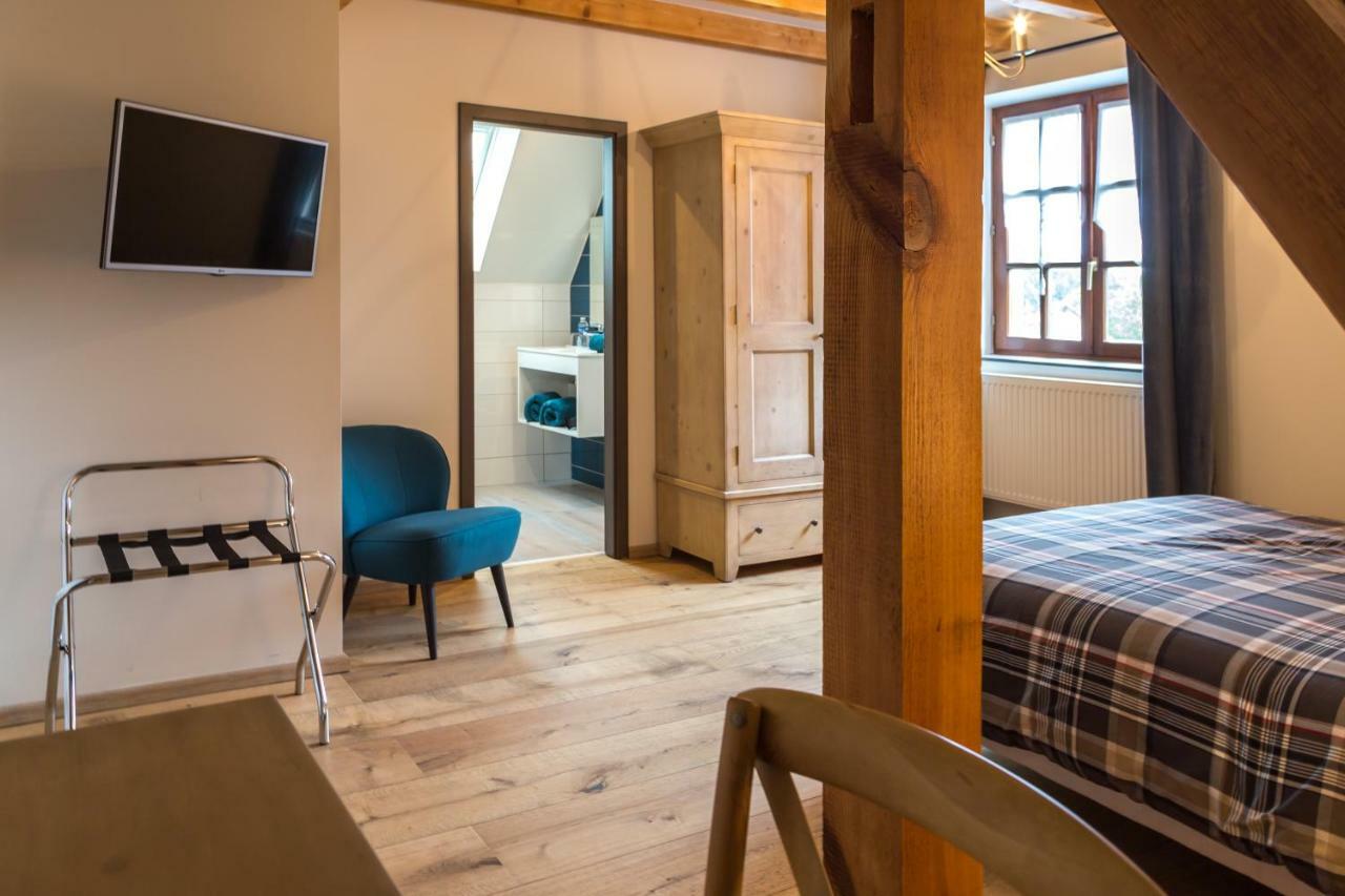 Les Chambres Chez Christine Отрот Екстериор снимка