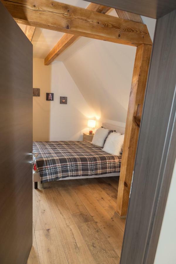 Les Chambres Chez Christine Отрот Екстериор снимка