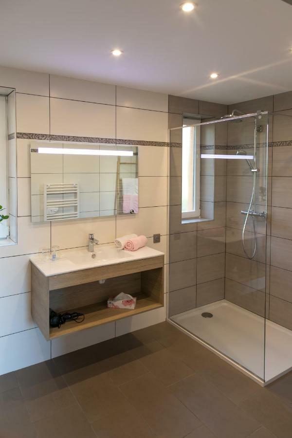 Les Chambres Chez Christine Отрот Екстериор снимка